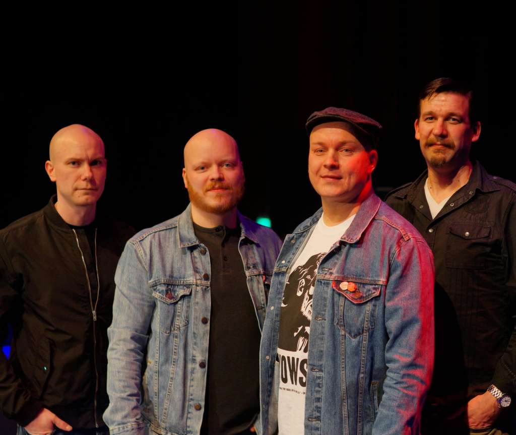 Artistikatselmukseen osallistuneen yhtyeen jäseniä