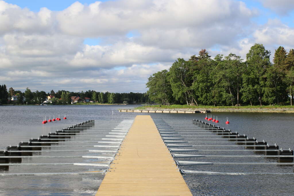 laituri merimaisemassa