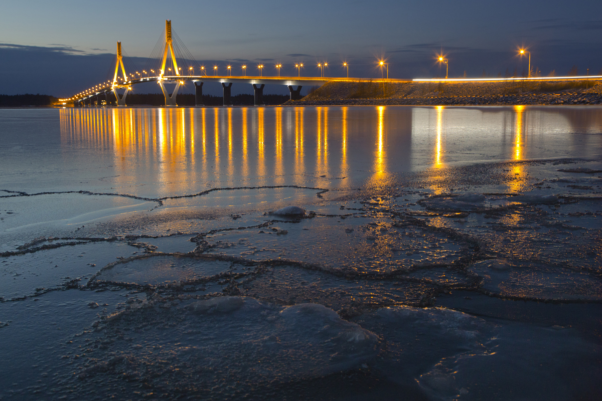 Replot bridge is the longest bridge in Finland.